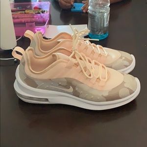 Nike air light pink camo shoes
